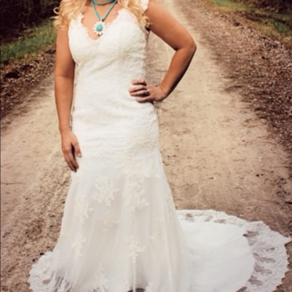 DaVinci wedding dress size 14